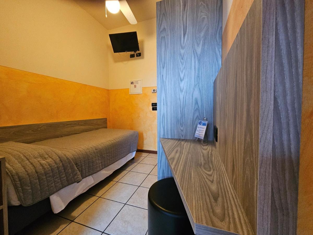 Hotel Euro Castegnato Εξωτερικό φωτογραφία