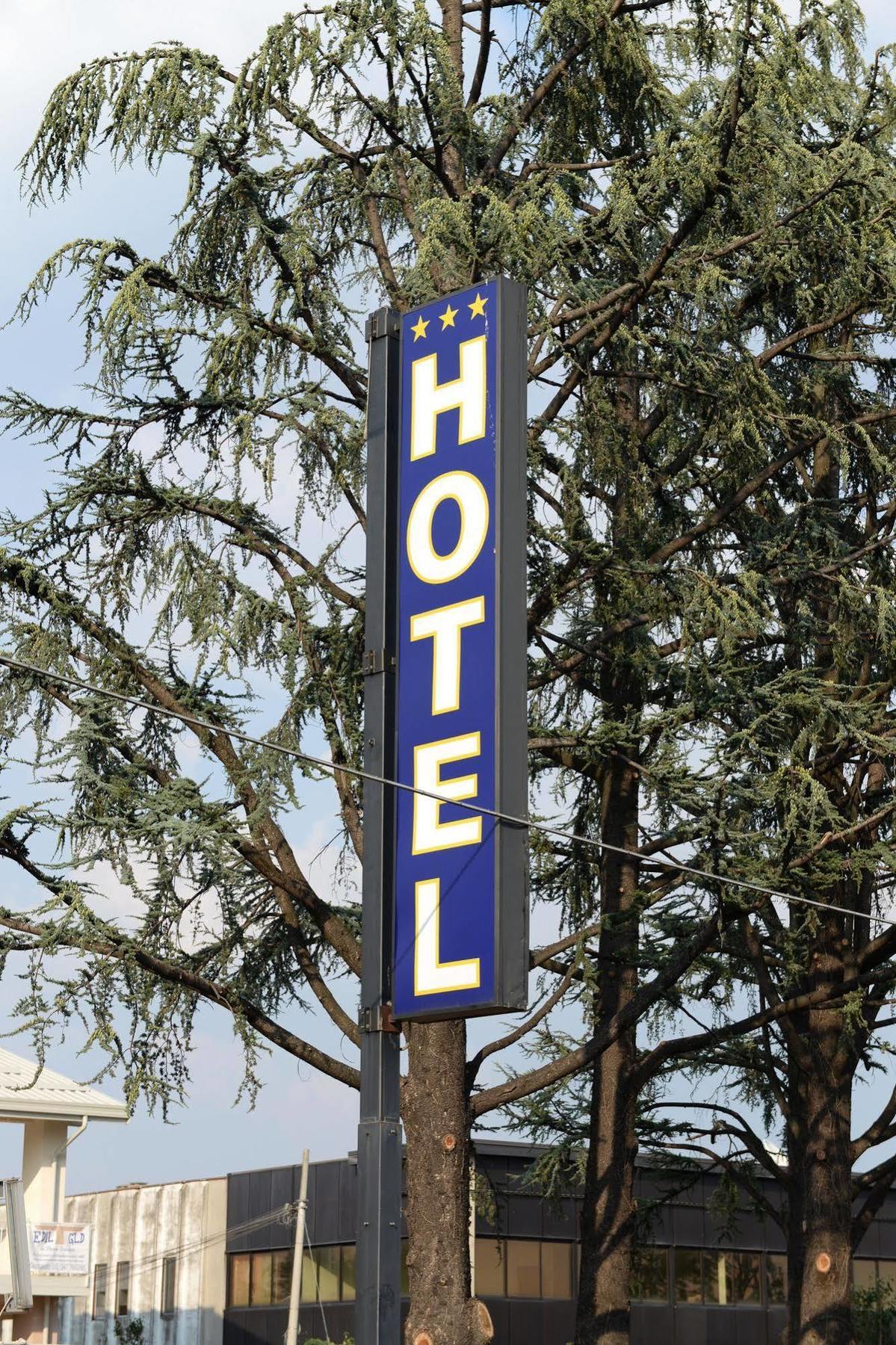 Hotel Euro Castegnato Εξωτερικό φωτογραφία